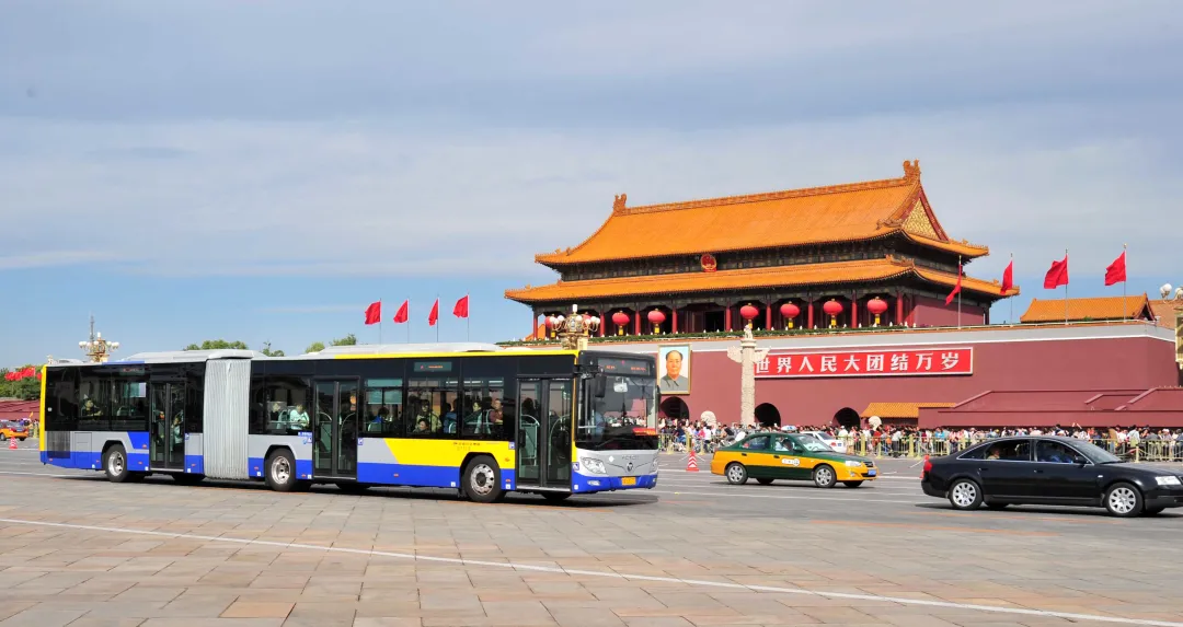 北京公交增配200余部機(jī)動(dòng)車，應(yīng)對(duì)返京小高峰