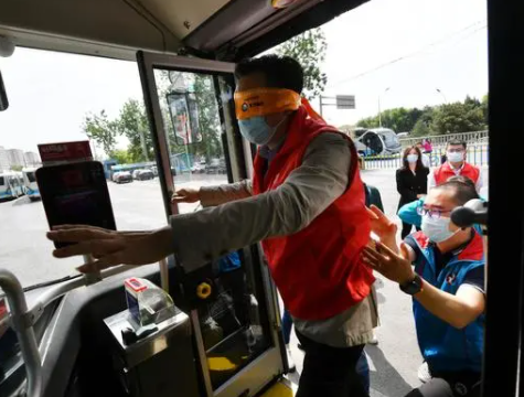 全國助殘日來臨，北京近80%城區(qū)公交車已更新為“無障礙車輛”